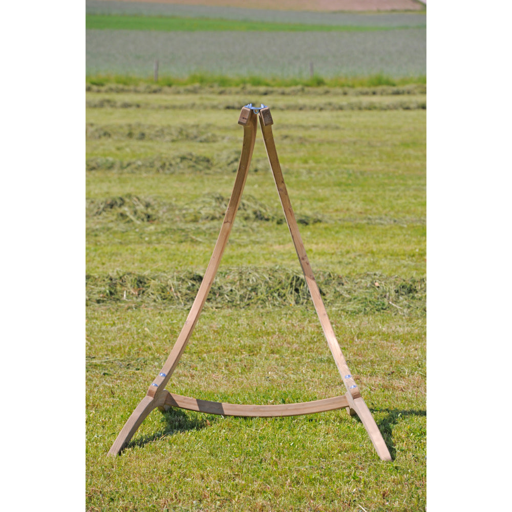 Globo single hammock stand in grassy field